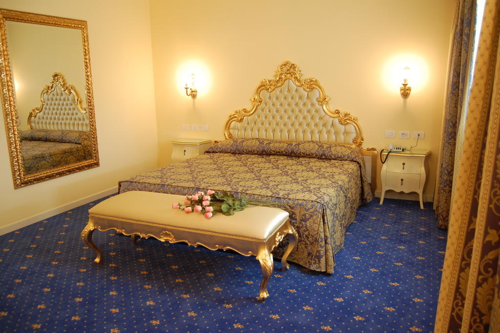 Calcinate Hotel Motel Gold חדר תמונה