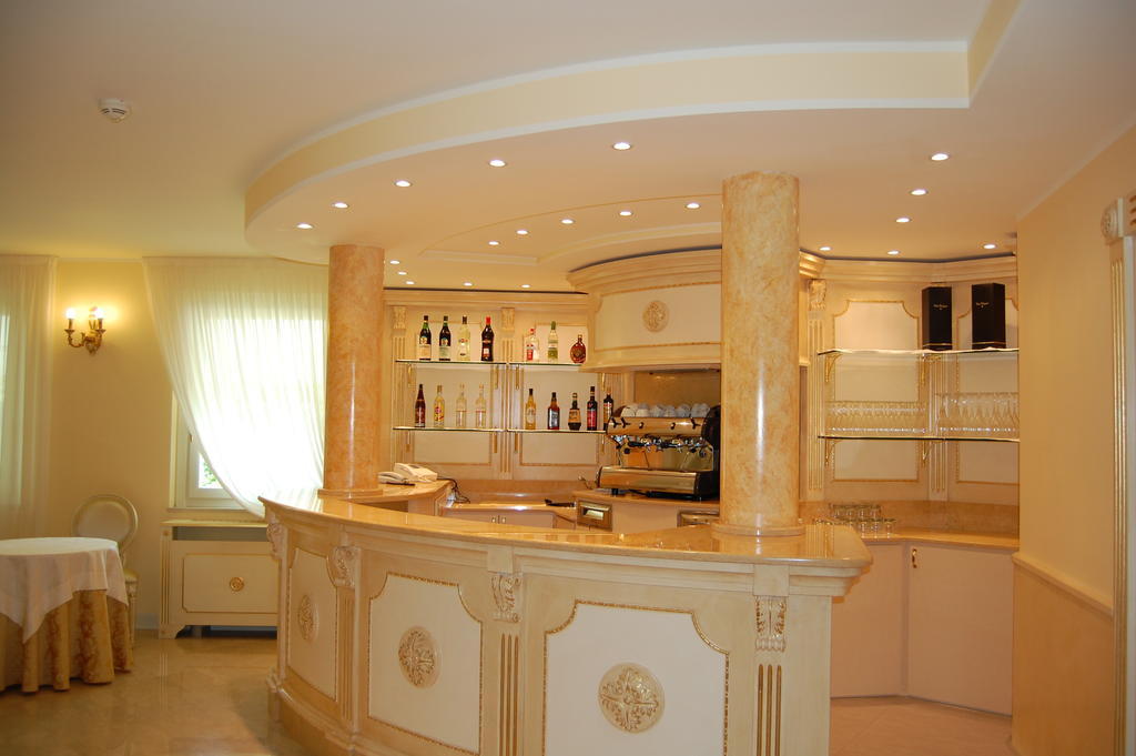 Calcinate Hotel Motel Gold מראה חיצוני תמונה
