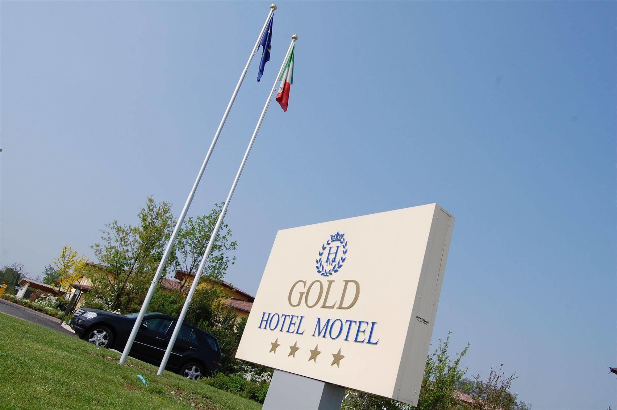 Calcinate Hotel Motel Gold מראה חיצוני תמונה