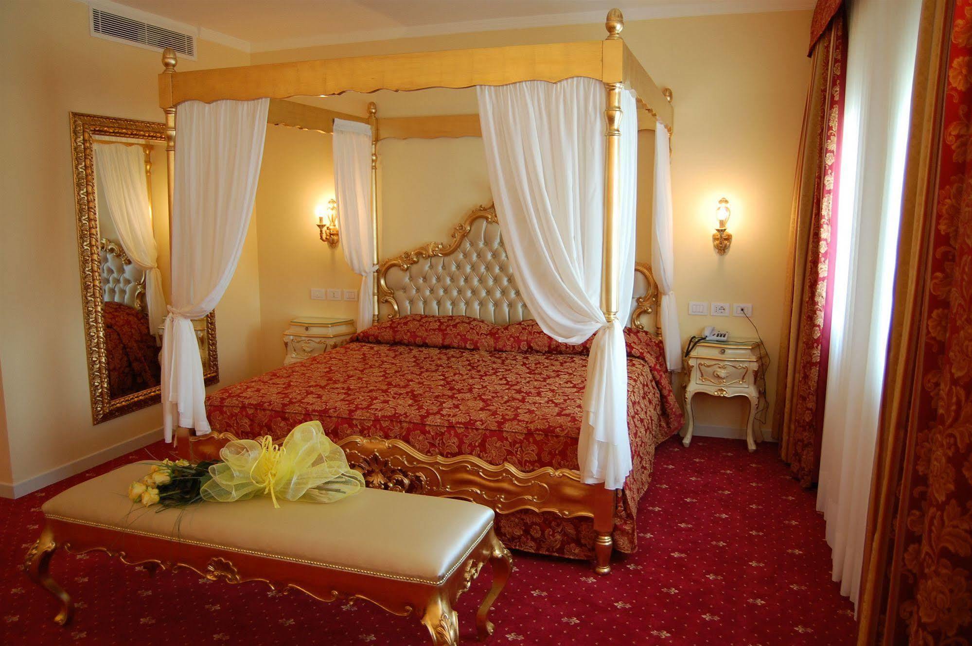 Calcinate Hotel Motel Gold מראה חיצוני תמונה